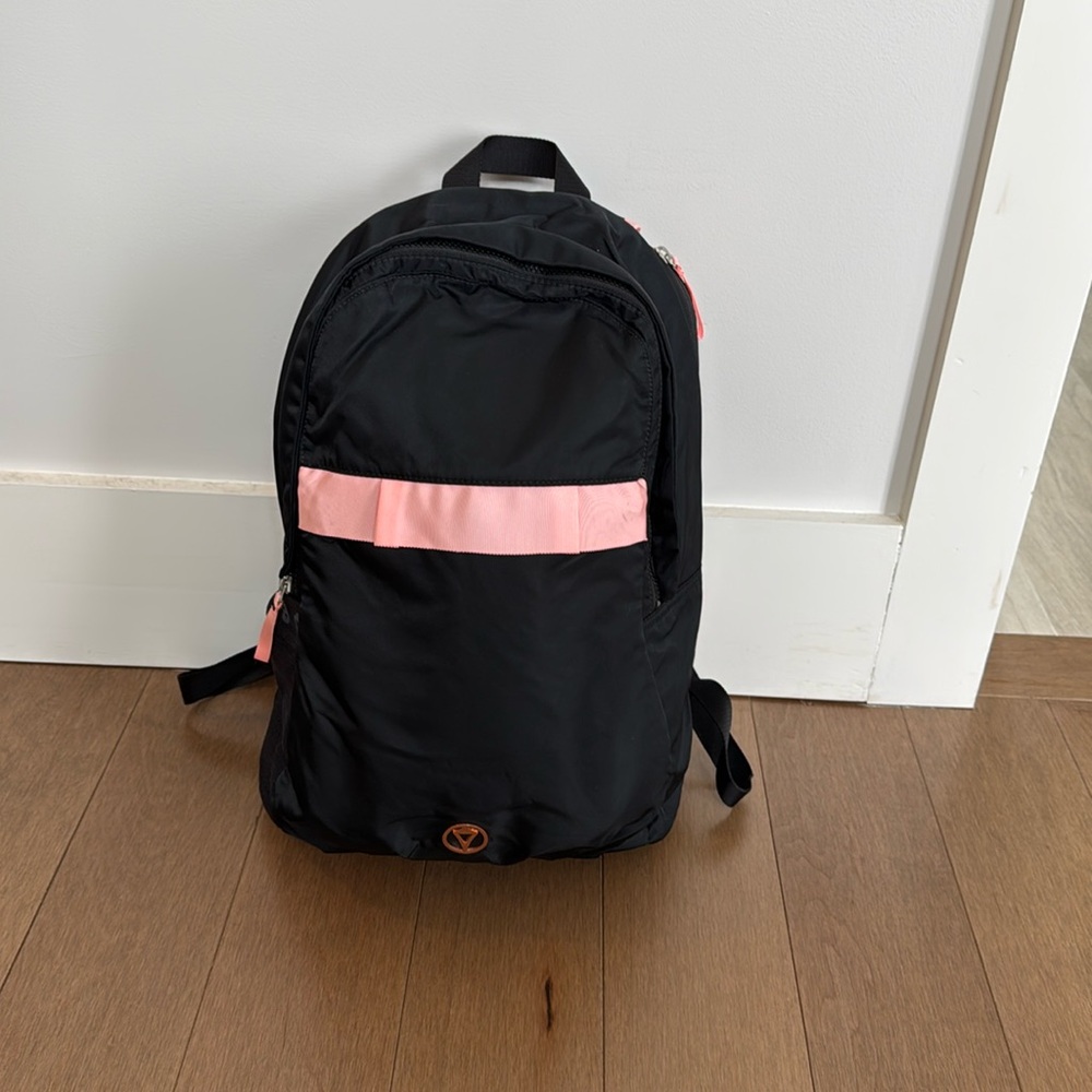 Black and pink Iviva backpack